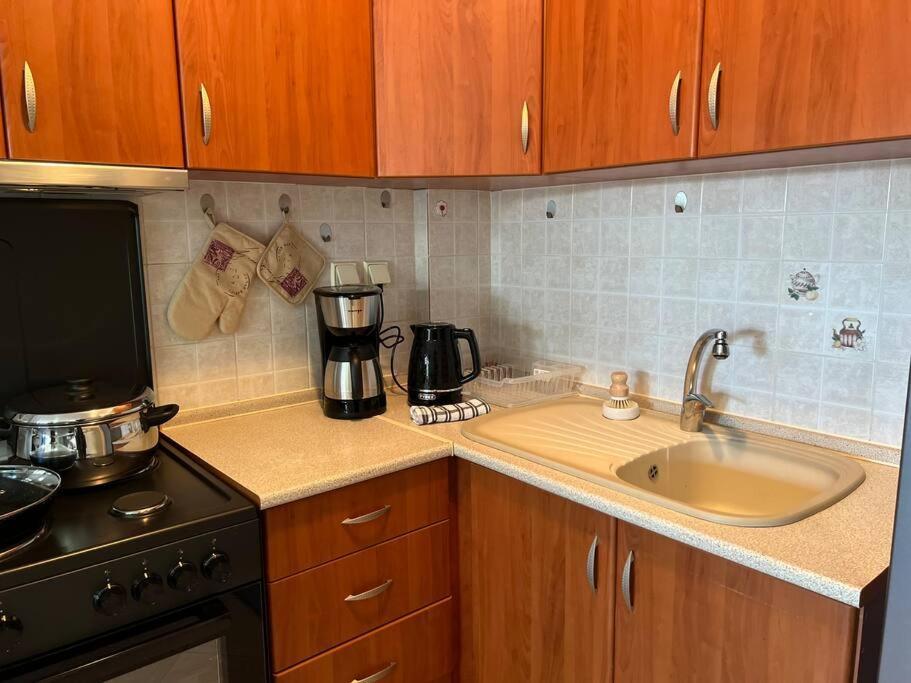 Charming, Fully-Equipped, Central Alexandroupoli Bagian luar foto